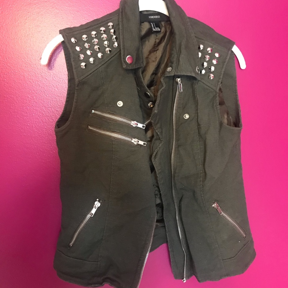 F21 Army Green Moto Vest